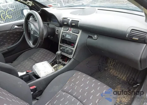 2002 Mercedes-Benz C 230 from USA, damaged, VIN WDBRN47J22A353494